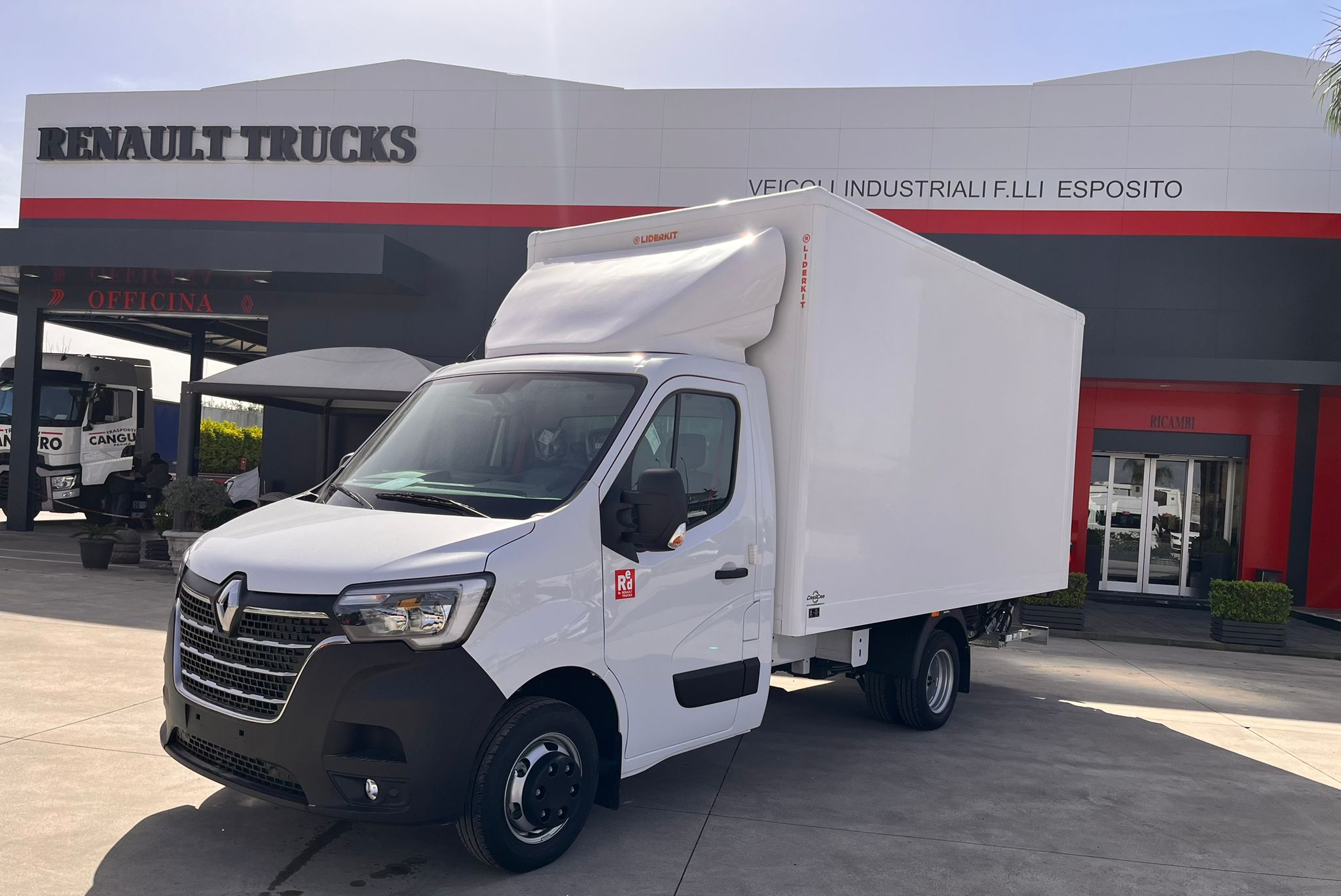 RENAULT TRUCKS MASTER 165